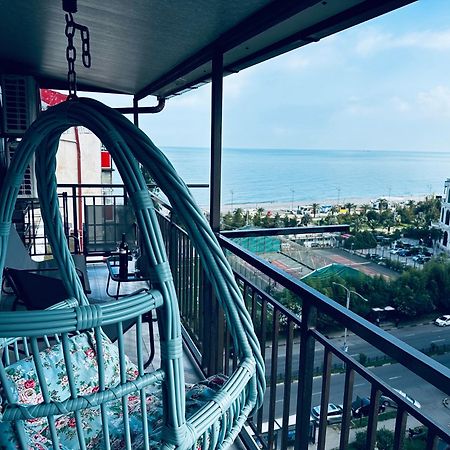 Seaside Apartment Batumi Beach Екстериор снимка