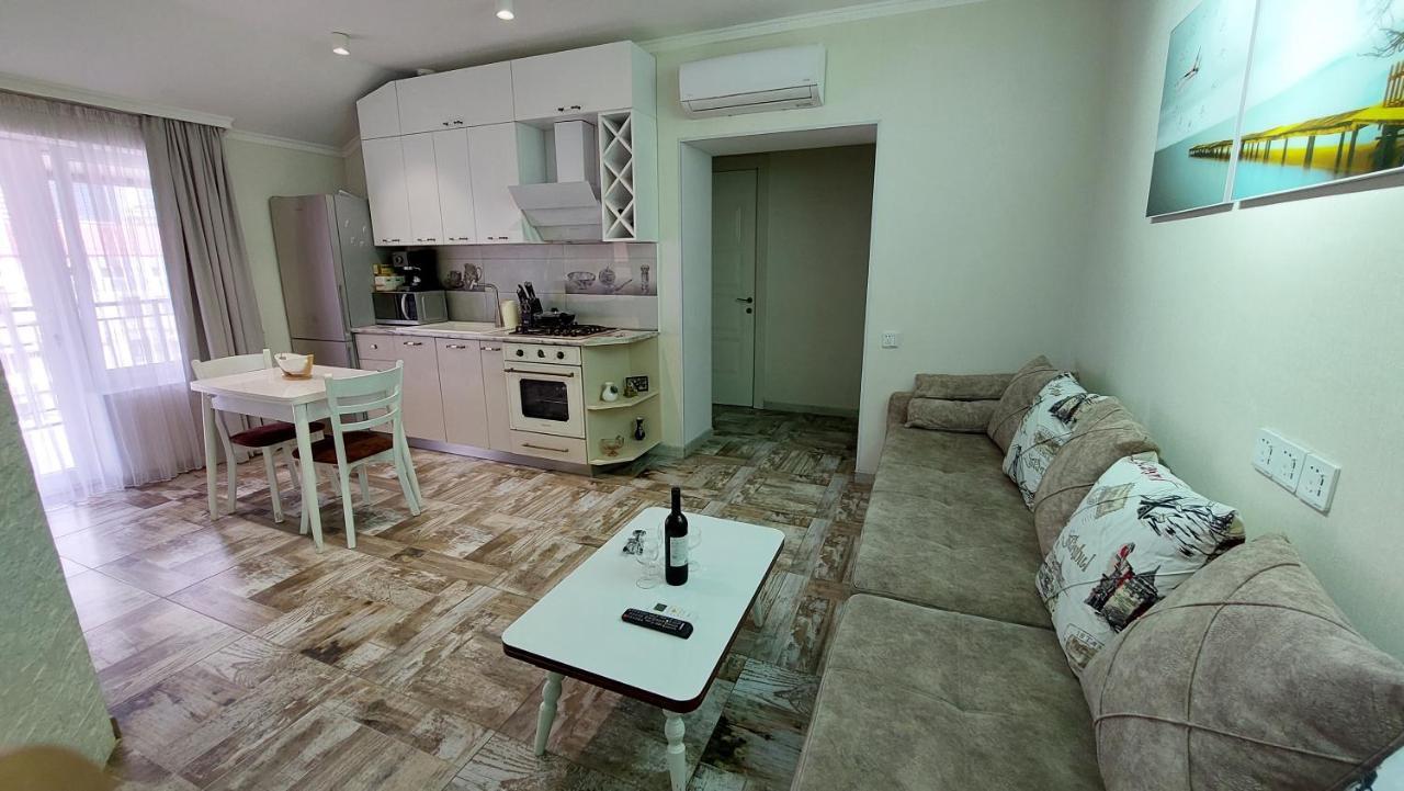 Seaside Apartment Batumi Beach Екстериор снимка